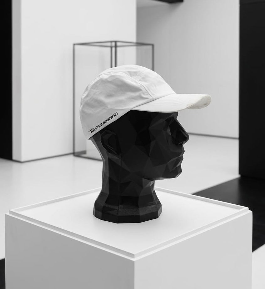 Casquette runner « On marche sur la tête » – Blanche
